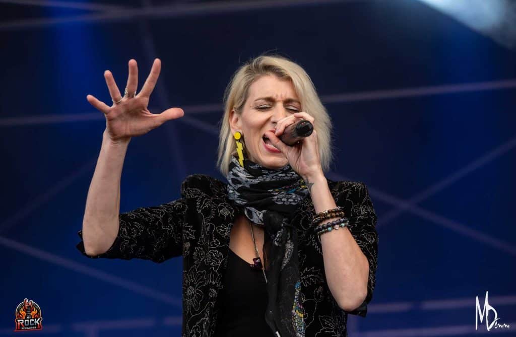 GAELLE BUSWEL-1