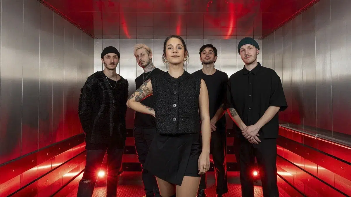 Novelists-nouveau single Say My Name