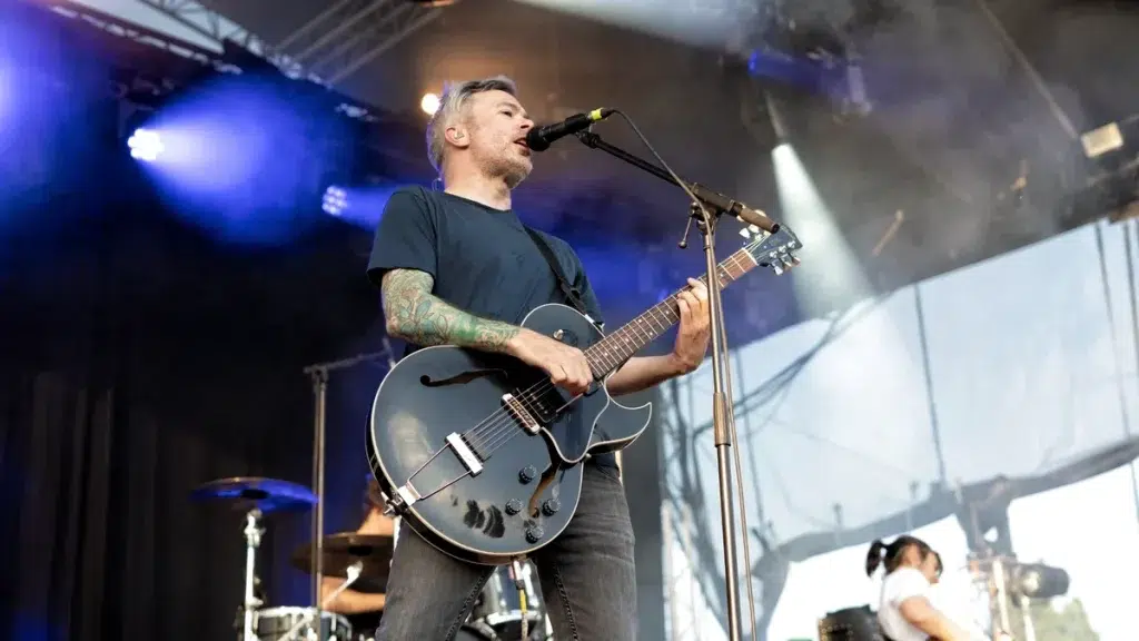 guitariste chanteur Vulgaires Machins _ Arsenal Rock Festival