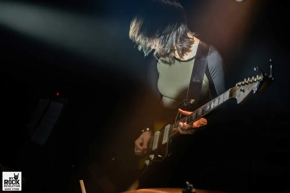 Grive – guitariste sous les projecteurs du Gueulard Plus