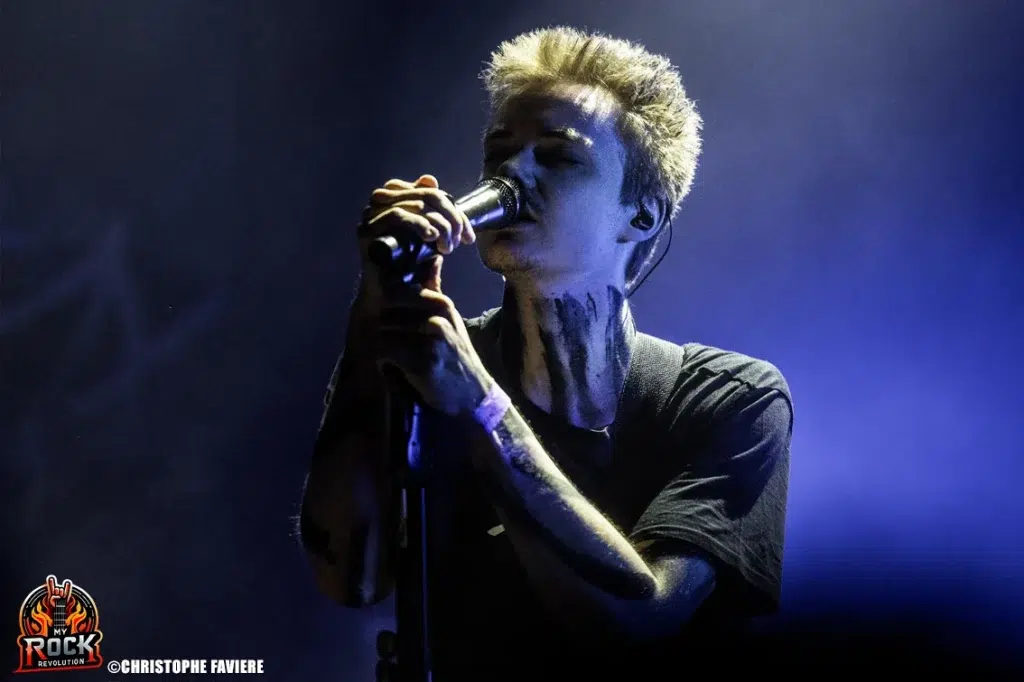 Le frontman Lost Zone mêle émotion et puissance vocale