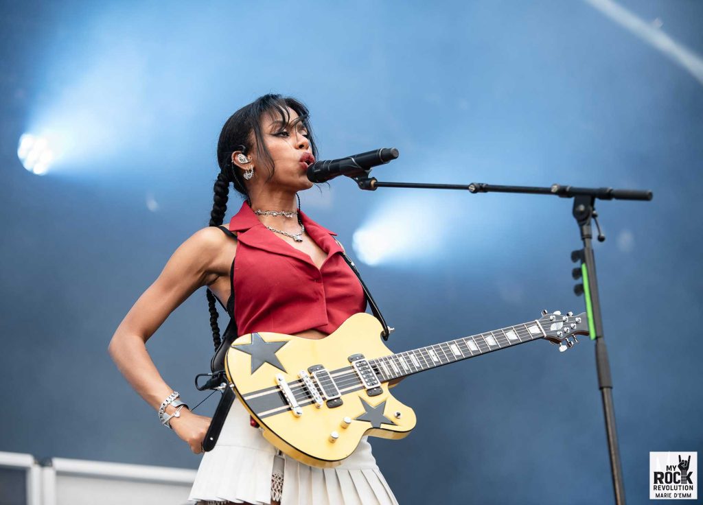 NOVA TWINS _ Amy (chant + guitare) AU JARDIN DU MICHEL