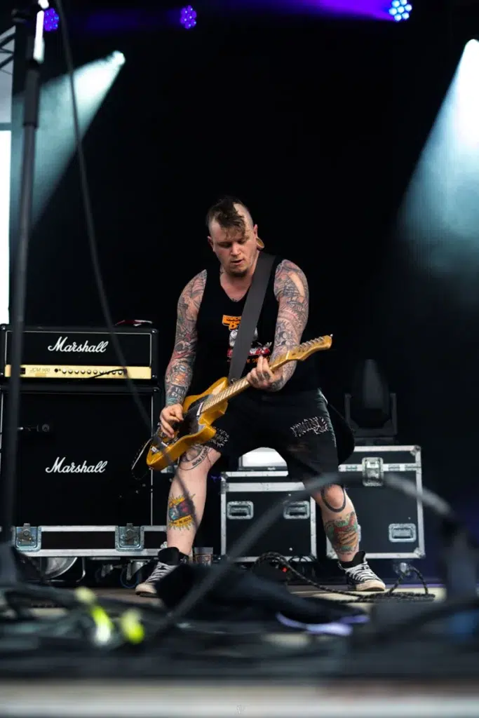 bassiste-turn-off-concert-arsenal-rock