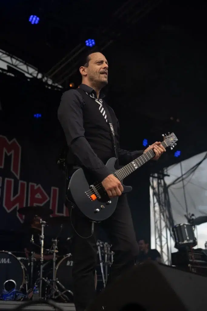Opium du Peuple, touche punk metal