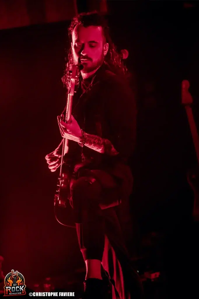 Marco Montipò guitariste/ bassiste/ choriste