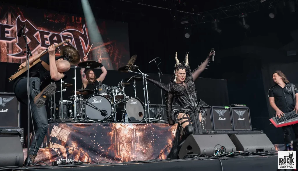 Noora Louhima _ BATTLE-BEAST