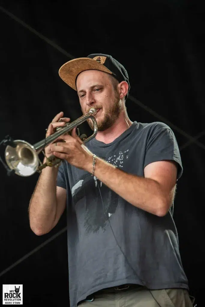 Ambiance festive sur scène avec LES KIPENSKA – Ardenn Rock
