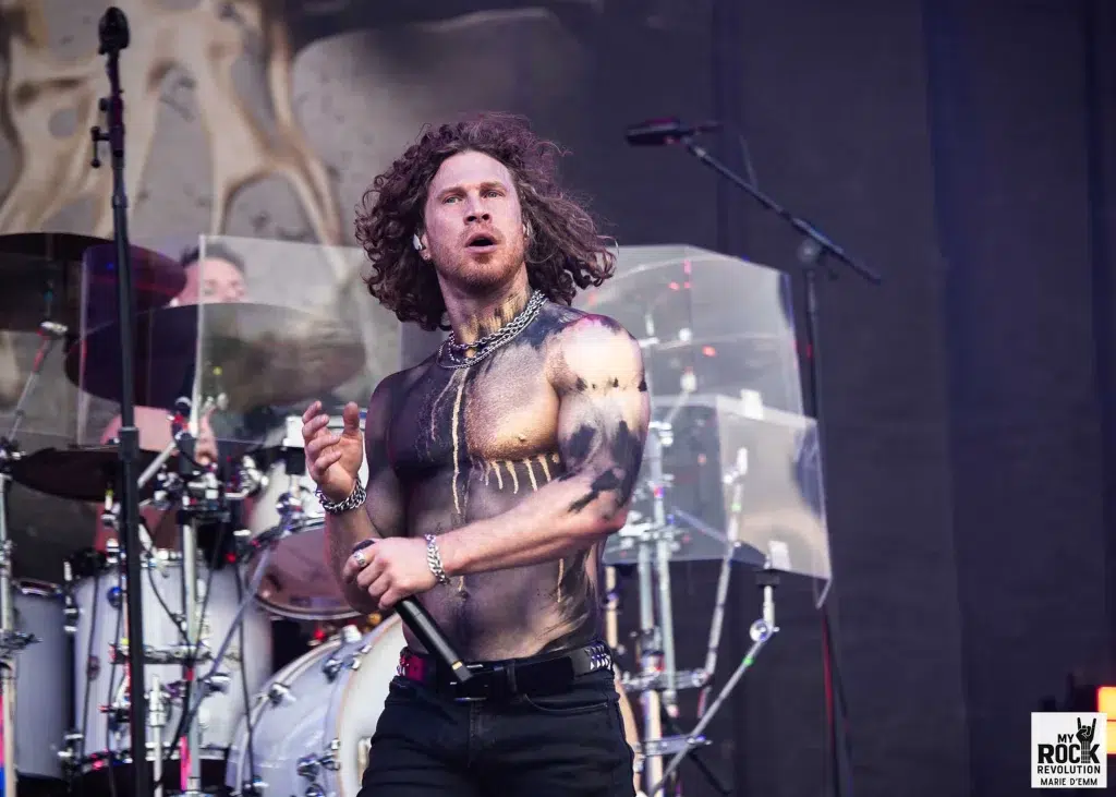 Jonny Hawkins – frontman charismatique de Nothing More au Heavy Week-End 2025