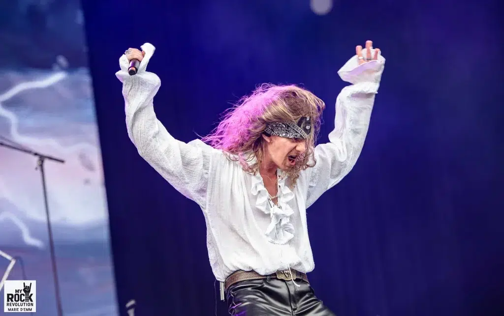 Leo Unnermark - WINGS OF STEEL-HEAVY WEEK END