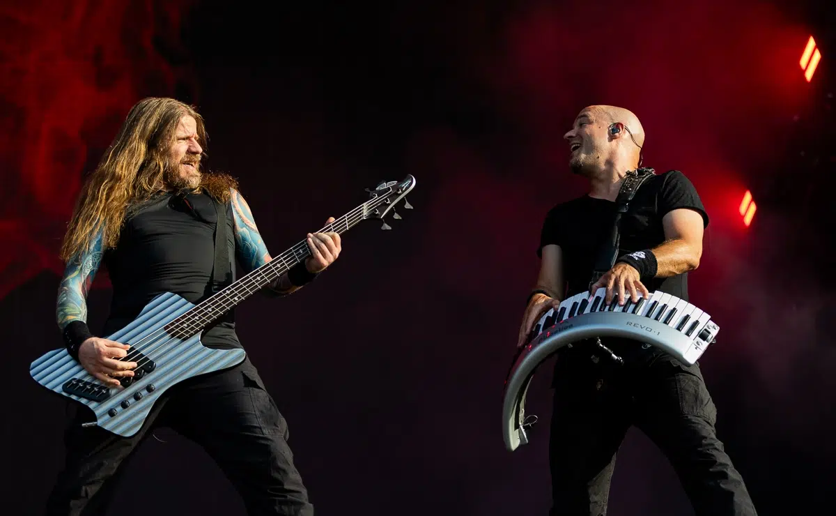 Epica _ Rob van der Loo - basse et Coen Janssen – synthétiseur, piano _ Hellfest 2025