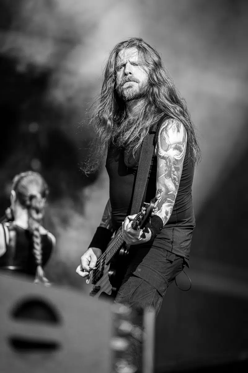 Epica _ Rob van der Loo - basse _ Hellfest 2025