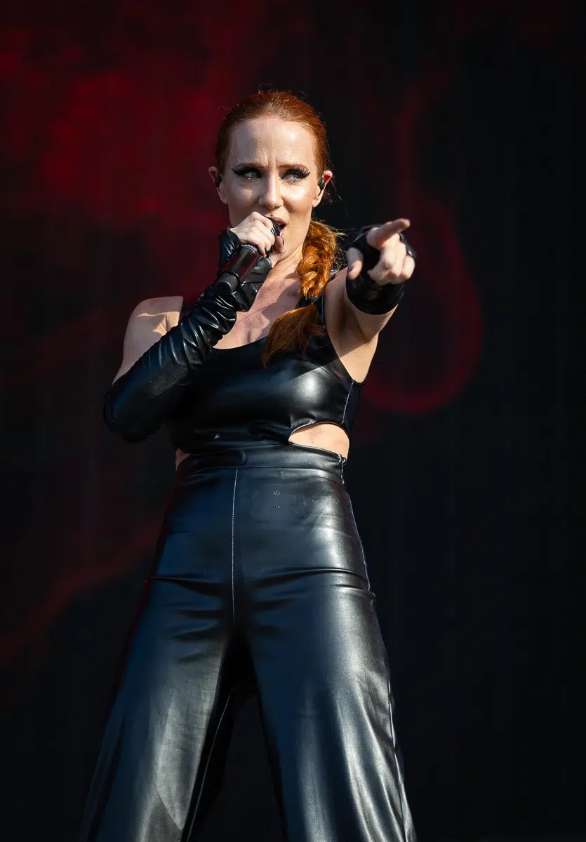 Epica Simone Simons _ mainstage Hellfest 2025