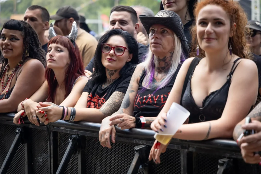 Akiavel fans