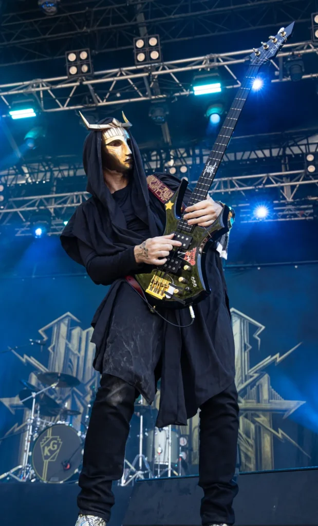 IMPERIAL TRIUMPHANT _ mélange de black/de post jazz/ de death technique, avec des cuivres