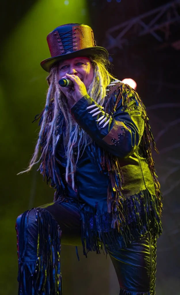 KORPIKLAANI _ folk-metal festif