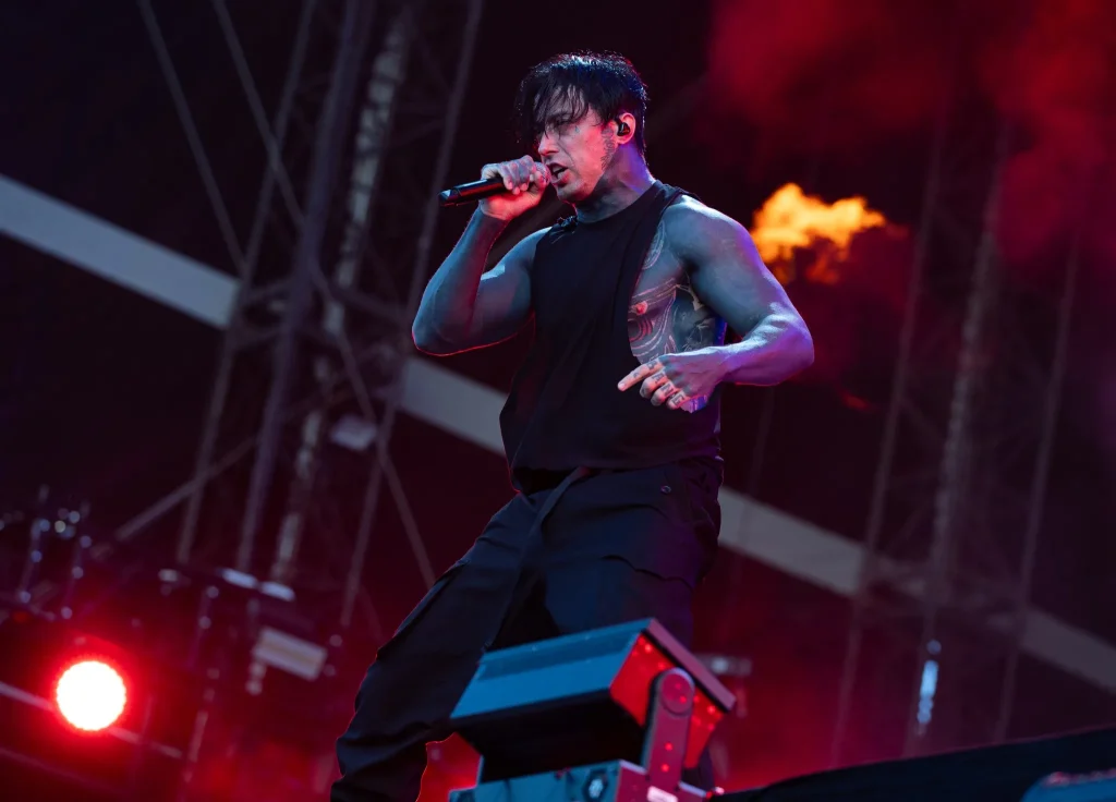 FALLING IN REVERSE -Ronnie Radke