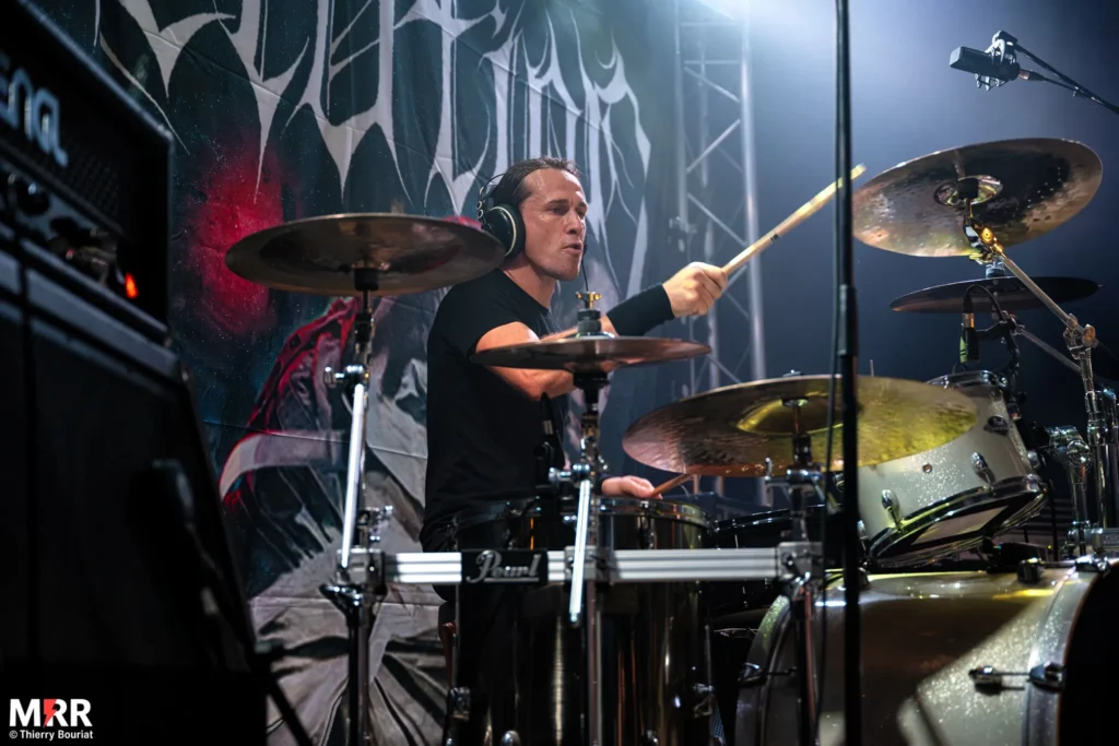 Batteur de Execution en live au Salem 2025