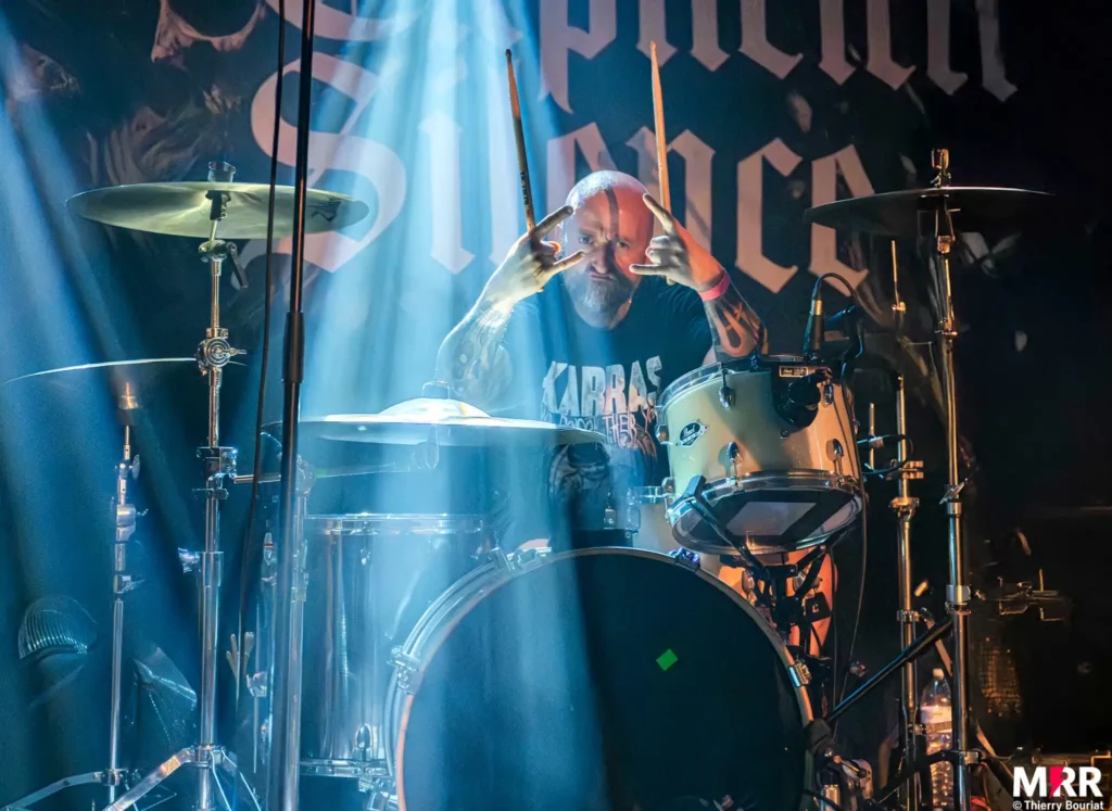 Batteur de Explicit Silence sur scène en concert au Salem 2025