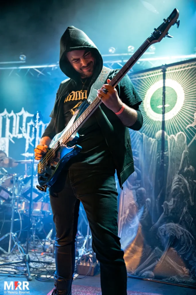 Bassiste de Oppression en concert à l’inauguration de la nouvelle scène du Salem 2025
