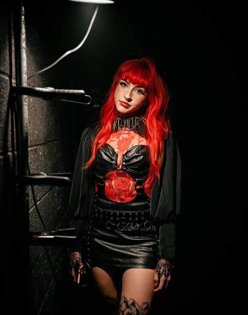 Vana - Nouveau single Pray chez Sumerian Records