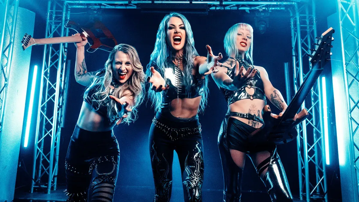 Alissa-White-Gluz-new-band-Blue-Medusa-March-2026-promo-credit-Jeremy-Saffer