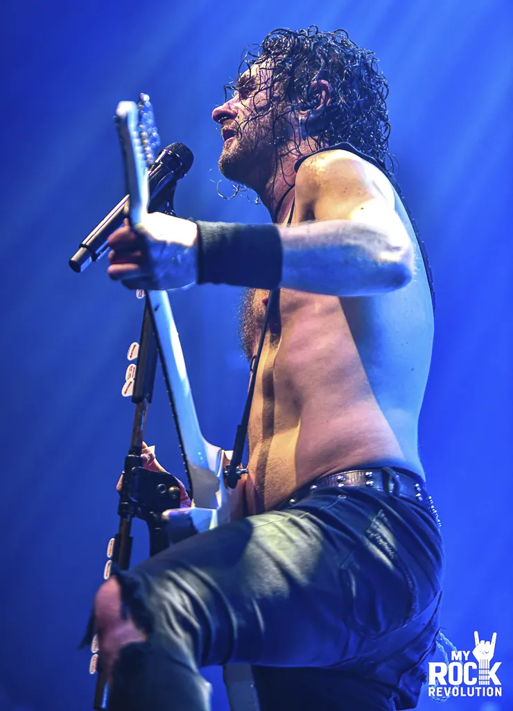 Airbourne - Rocher de Palmer - en mode rouleau compresseur - photo 3