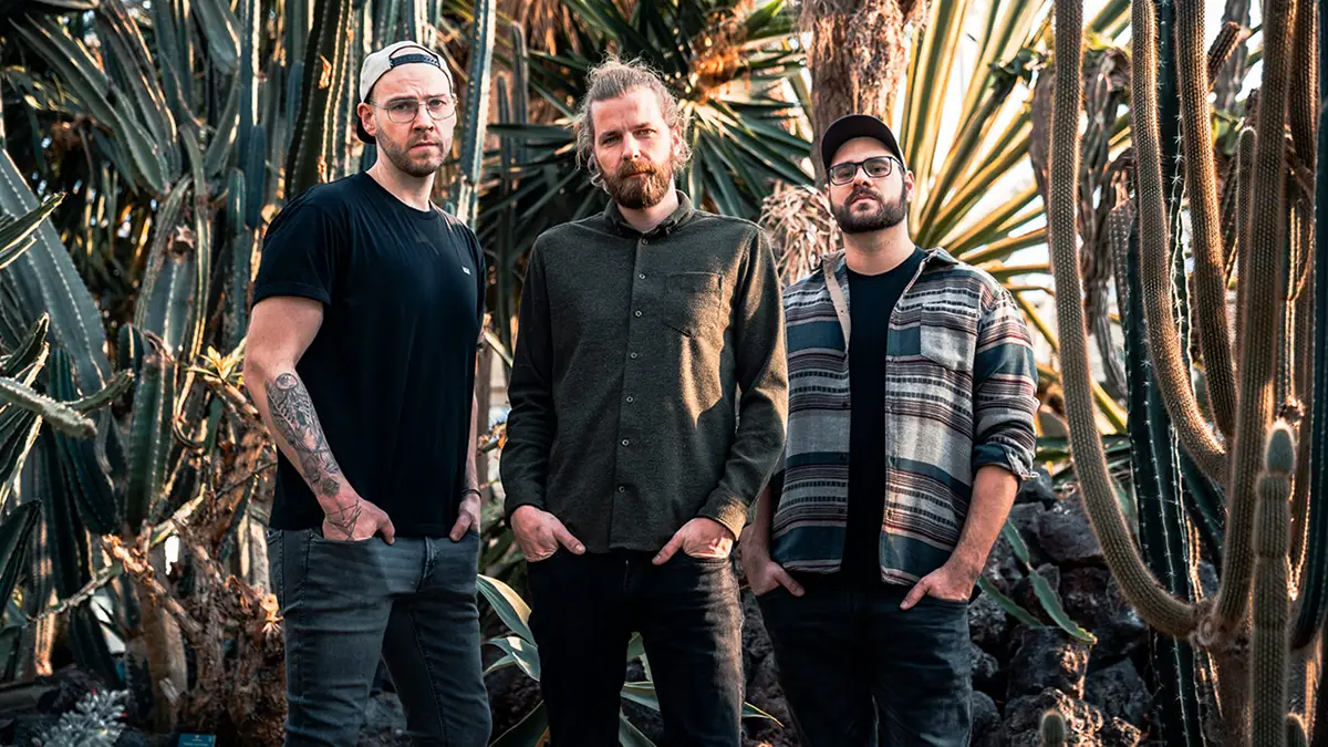 Plaindrifter, trio allemand de metal prog, pour l’album Gestalt sorti chez Ripple Music