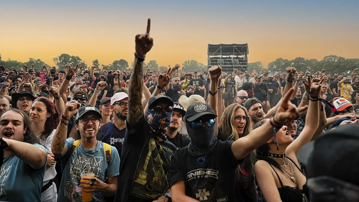 Public au Motocultor 2025 illustrant l’évolution du live metal