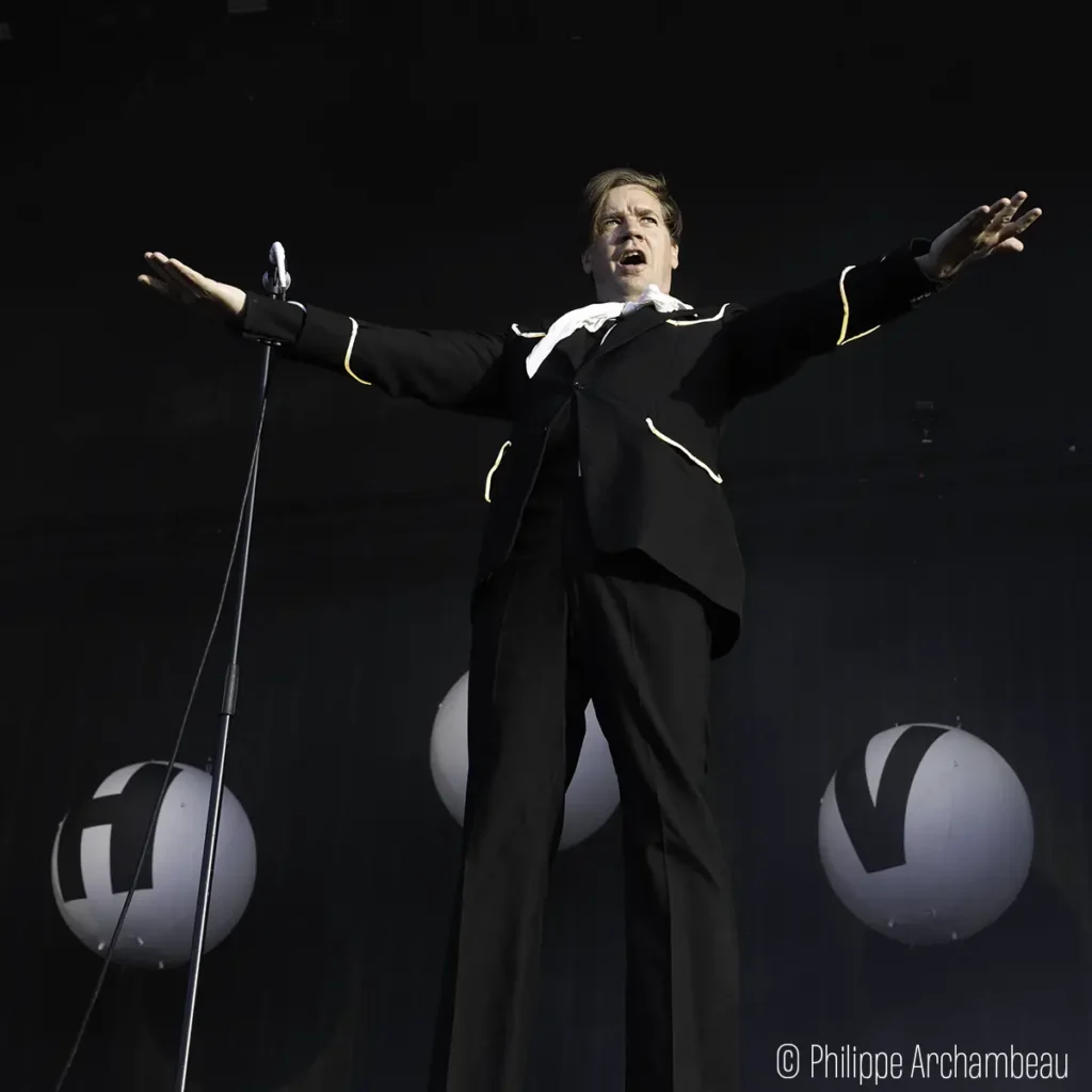 10 THE HIVES The Hives _ Hellfest Festival jour 4 _ MRR