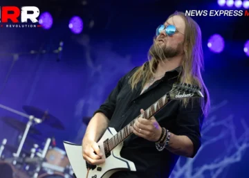 Guitariste d’Insomnium en concert au Plane’R Fest 2026