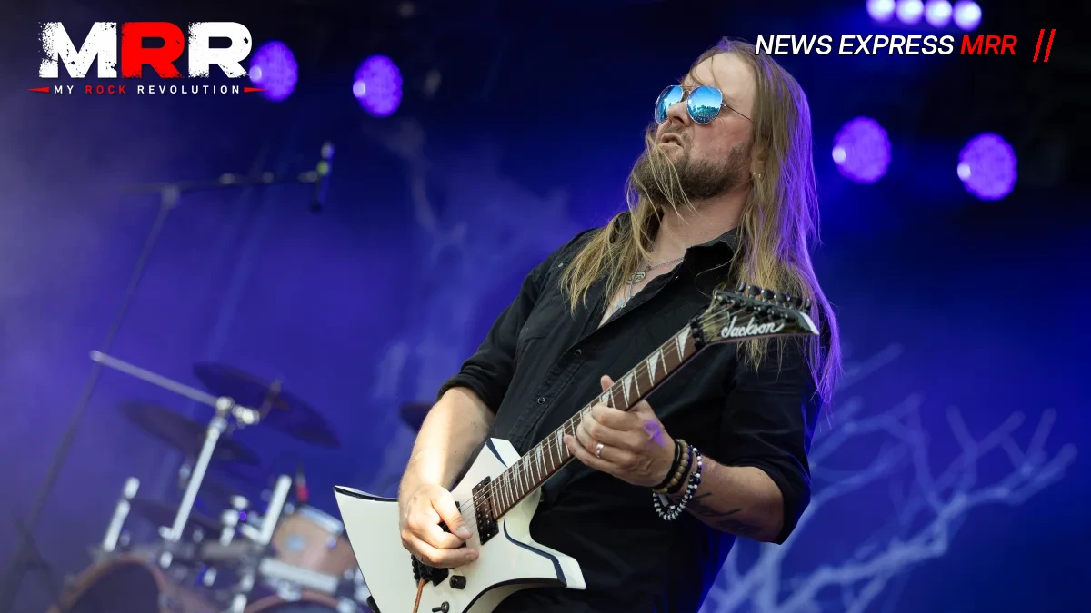 Guitariste d’Insomnium en concert au Plane’R Fest 2026