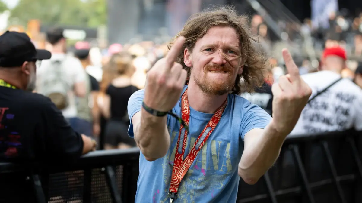 Hellfest 2026 jour 3 samedi public et scènes sous la chaleur à Clisson